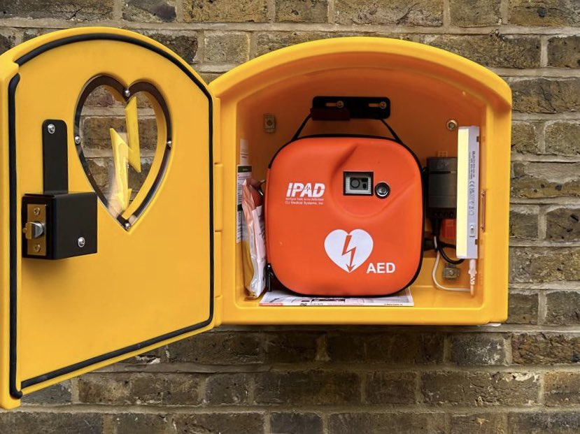 Echo Sixty One (@echosixtyone) on Twitter photo Brilliant news from Chessington; the defibrillator donated to Rhodrons Club by <a href="/JE3Foundation/">Justin Edinburgh 3 Foundation</a> is now up on the wall ready to be used by any member of the community who might require it! #defib #savealife Brilliant news from Chessington; the defibrillator donated to Rhodrons Club by <a href="/JE3Foundation/">Justin Edinburgh 3 Foundation</a> is now up on the wall ready to be used by any member of the community who might require it! #defib #savealife