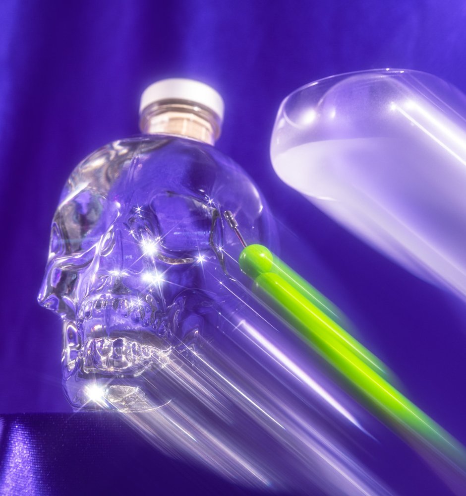 crystal_head's tweet photo. Let your spirits fly HIGH this spooky season ππ»π€
#crystalheadvodka #vodka #spookyseason #spirits #photography #danaykroyd #crystalhead #crystakskull https://t.co/BGY0NsLIQU