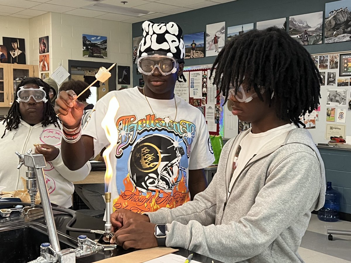 JeffOShields2's tweet photo. The #SmoresLab is a classic way to learn about #stoichiometry in #chemistry . . . And it doesn’t hurt that it’s 😋 as well! #Smores #smoreslab #Science #mroshieldschemistry #ScienceIsFun #WeAreWestwood #mroshieldsscience #MoleDay2024 #MoleDay https://t.co/6CfRkXToPF