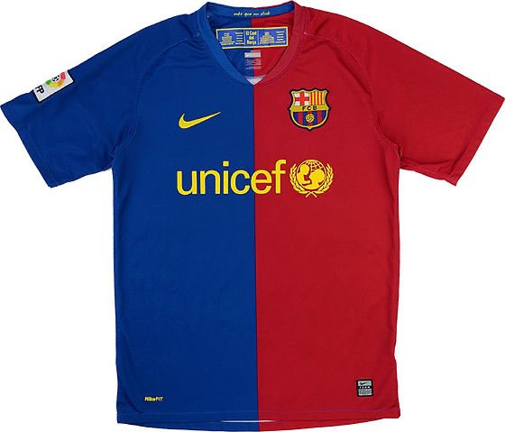 Literalmente con esta equipación ha vuelto el Barça de 2009