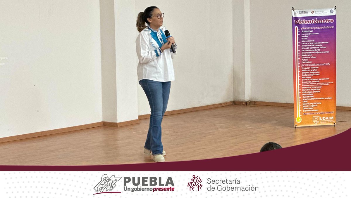 Segob_Puebla's tweet photo. Continuando con las acciones en materia de perspectiva de género y prevención de la violencia contra las mujeres, este día, bajo la directriz del Secretario de Gobernación @Javier_AquinoL, la Directora de Género de la SEGOB @Marisol_Calva, en compañía de la Secretaria de @IgualdadGobPue, @melnavs, así como del Secretario de @Huejotzingo_SSP, el Teniente de fragata IM, Francisco Lucio Galeana Serna y el titular del @CEEAVIGobPue, Germán Caporal, en el municipio de Huejotzingo se llevó a cabo la Jornada a favor de las mujeres, donde a través de servicios gratuitos que ofrece el @Gob_Puebla, así como talleres y ponencias, se busca generar conciencia entre la ciudadanía en torno a la problemática de violencia de género que existe, a fin de prevenir y evitar situaciones de riesgo.

Asimismo se dio el banderazo de salida a 6 patrullas naranjas que serán destinadas a atender casos de violencia contra las mujeres. #PueblaTrasciende