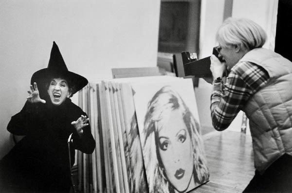 chrissteinplays's tweet photo. Just found this. Andy and Margaret Hamilton w Debbie portraits https://t.co/UEHBd9WvAX
