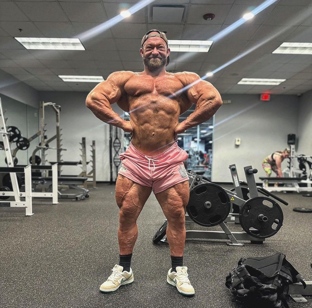 Are these legs not lumbery enough for the lumber club ? 🤣🤣 Who gets the reference ? Follow me on telegram.

t.me/anabolic_fitne…