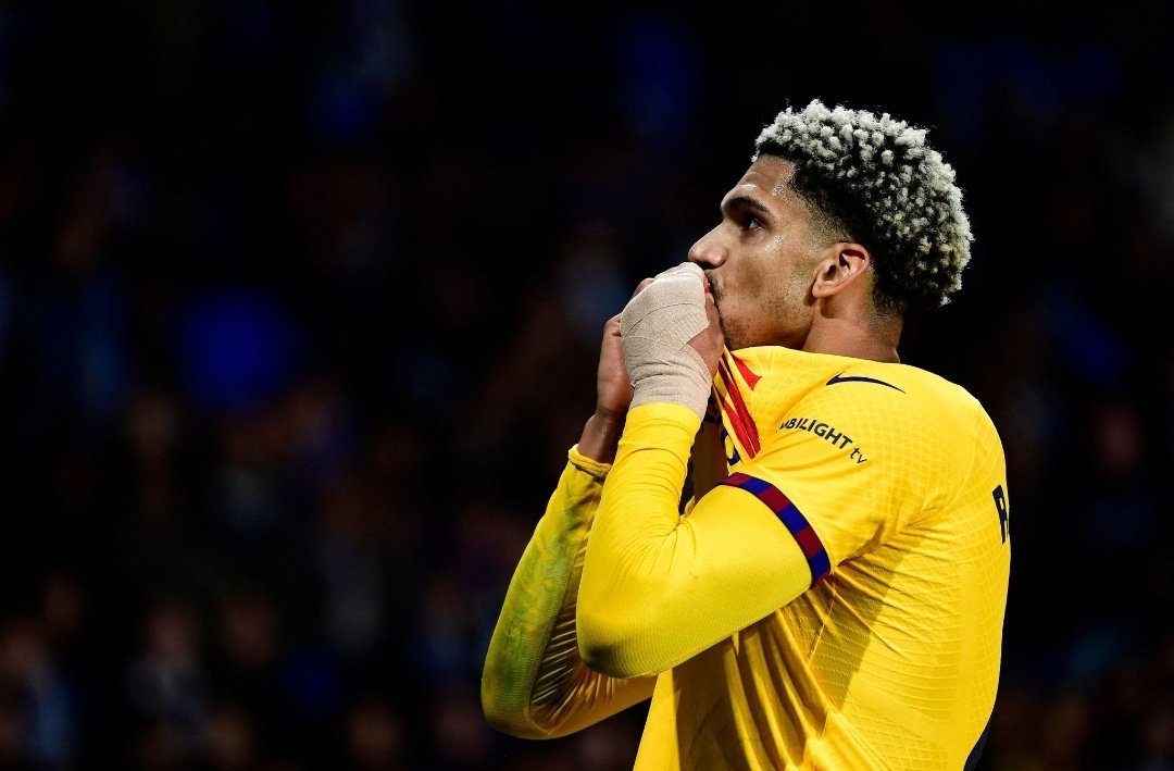 MessiahYaniss16's tweet image. Il y'a encore des barcelonais qui veulent voir les 2 titulaires alors que l'équipe marche parfaitement sans eux ?