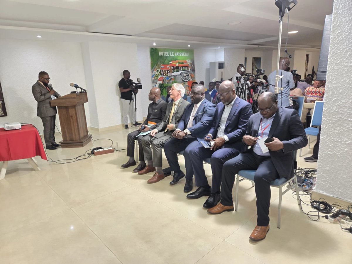 SACIICA's tweet photo. Nous saluons chaleureusement la participation du représentant de l'ambassadeur du Canada en Côte d'Ivoire à la première étape du #SACII2024 à Abidjan, qui témoigne de l'engagement fort du Canada à promouvoir les liens de coopération avec l'Afrique.
https://t.co/wsESPGuSeB https://t.co/pLh0ErGz5d