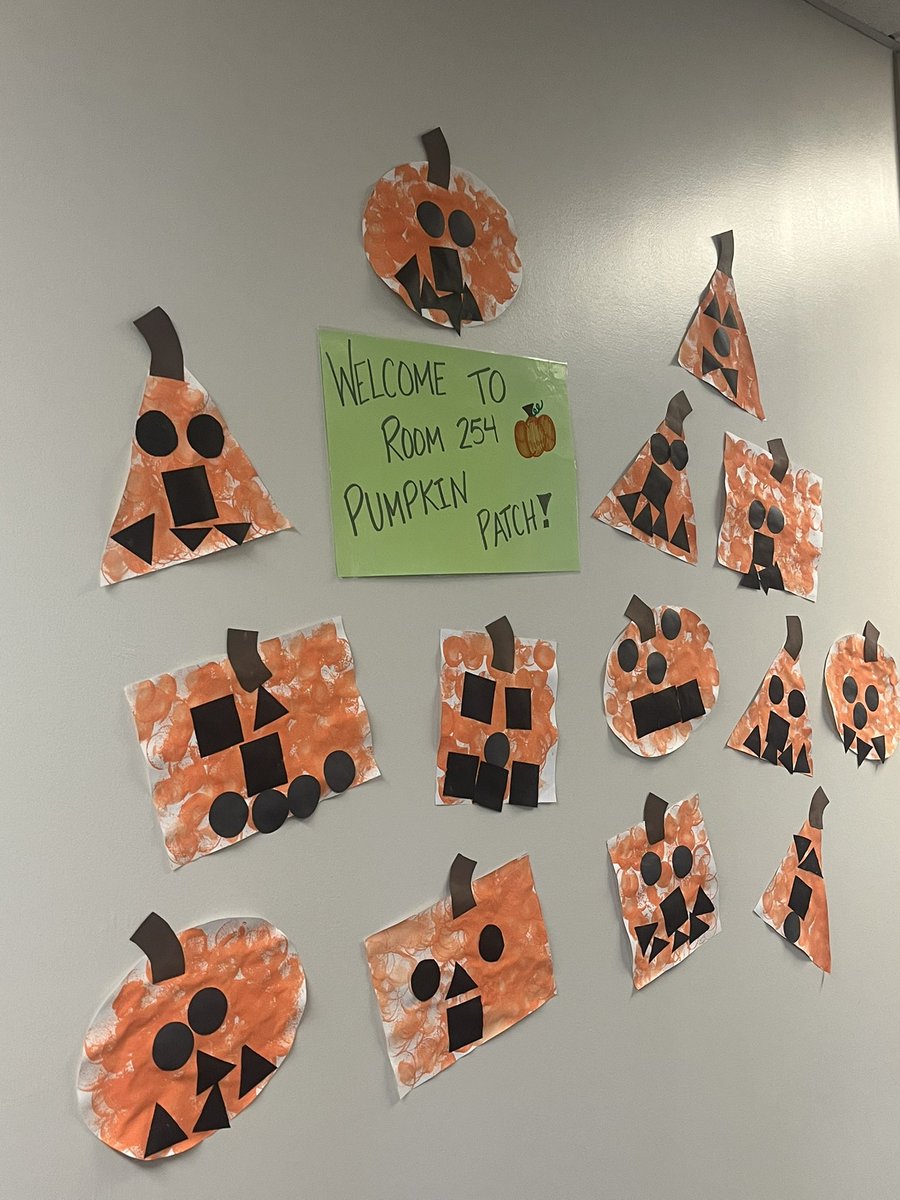 ZumEarlyEd's tweet image. 🎃🍂 Check out Classroom 254’s pumpkin patch! 🧡 Such cuties! The smiles, the colors, and all the fall vibes make it simply amazing! 🌟🍁 #PumpkinPatchFun #FallVibes #Classroom254 🥰✨