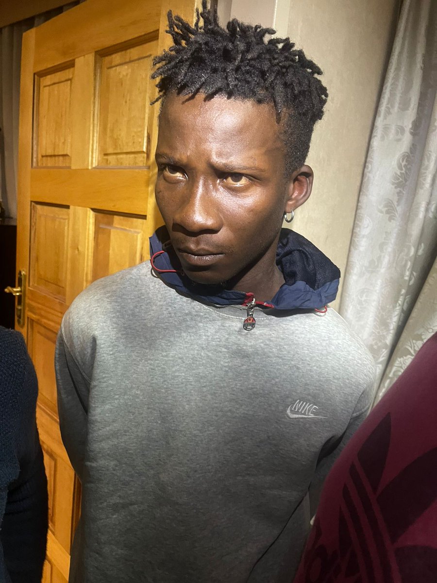 MissSteelo's tweet photo. When the South African police really want you they will find you. The Mozambican (5yr old) child rapist and murderer from Orlando has just been successfully arrested and is in custody at the Orlando Police Station 🙌🏾
Well done to the community and law enforcement 😊😊😊🙌🏾 https://t.co/qu924FBloy