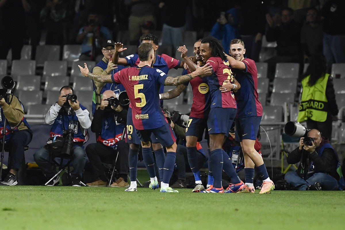 InigoMartinez's tweet photo. WHAT A NIGHT! 🤯💙❤️ https://t.co/ZrC1AXdaZy