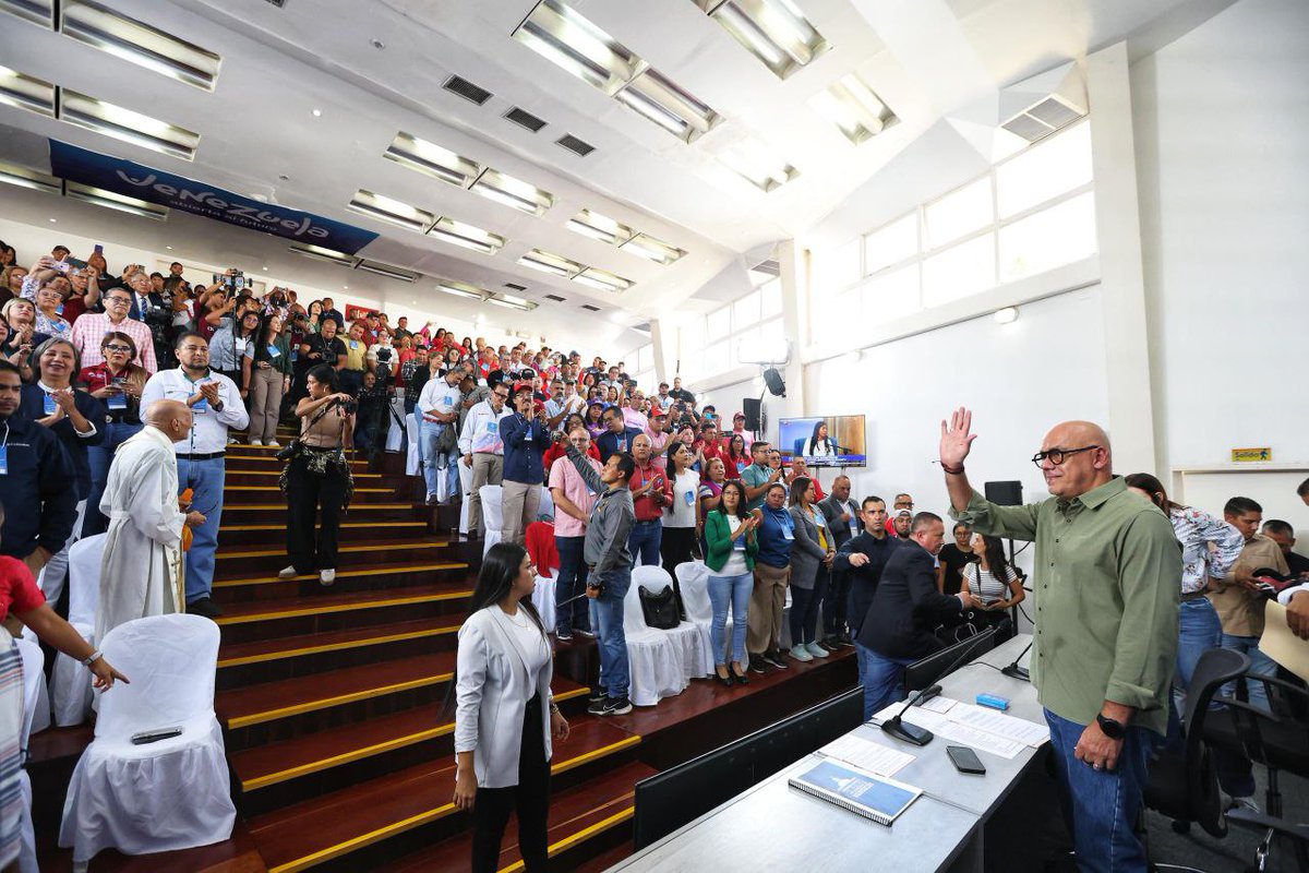 Asamblea_Ven's tweet photo. #23Oct || El presidente de la Asamblea Nacional (AN), diputado Jorge Rodríguez (PSUV/Dto. Capital), propone que las parroquias dejen de ser unidades político territoriales y pasen a ser  comunas. https://t.co/i2QeMqba8v