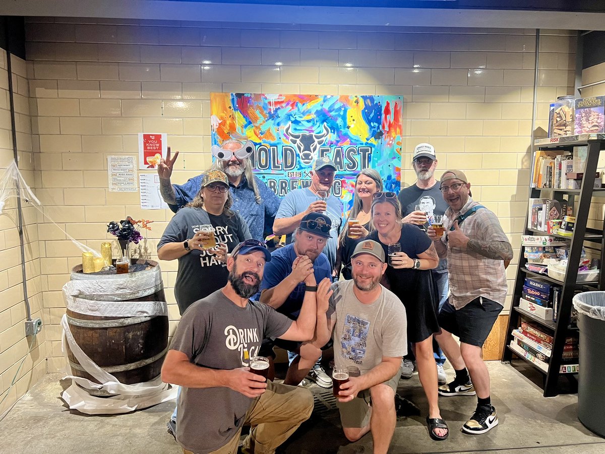 Jazz Night and more beers! 🎶 🍻

Our seventh stop was Hold Fast Brewing!