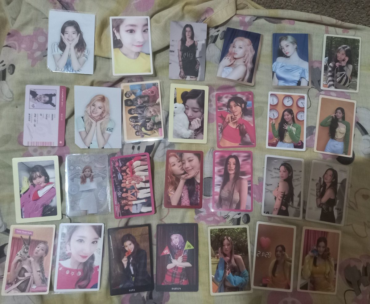 gowonstylish's tweet photo. 🧸VENDA/VENDO DROP TWICE 🧸

• pobs por 6 reais
• unit saida e dahyun TT por 20 cada
• valores+frete pelo superfrete
💌 possuo feedbacks positivos no fixado https://t.co/yoktQMfIjJ