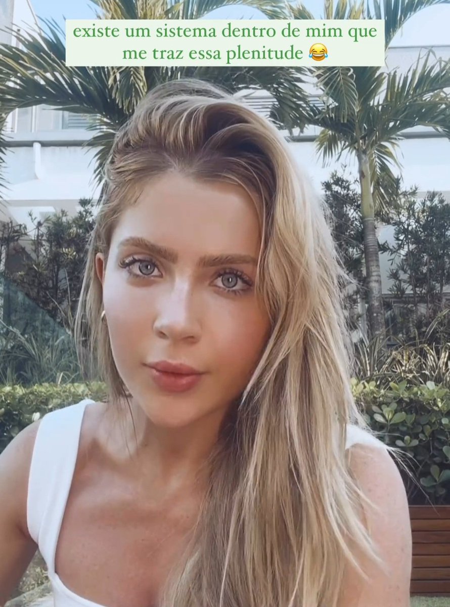 blitxtuita's tweet photo. Simplesmente perfeita e ela nem fez pose, só estava falando algo que nem lembro, pois estava prestando atenção na beleza dela. 🫦 https://t.co/FjEcY6OcXh