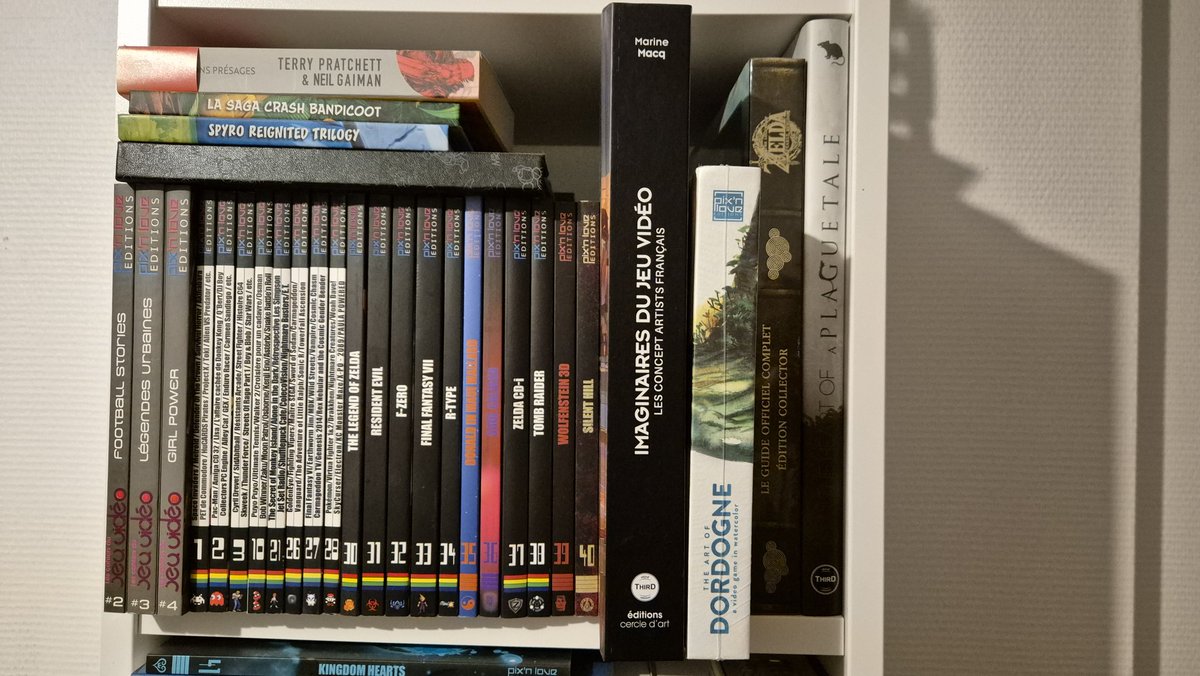 Inc_in_eption's tweet photo. @Lecture_Gaming @studio_jnsq @Pixnlove @MacqMarine Pour donner une idée plus précise de l'épaisseur 🙂 https://t.co/9C1xOOn6UZ