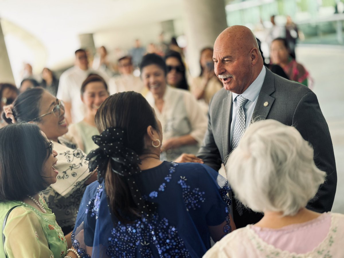 Today we celebrated Filipino American History month! 🇵🇭 The Filipino community has made substantial contributions to our community, especially in the health care industry.