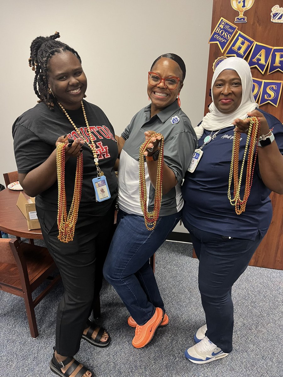 MatturroMEd's tweet photo. Our #RockPaperScissors winners were busy today!!! #funtober Congratulations.:::hope you all had a little extra fun!! #mostbeads https://t.co/xKaRfDwdYB