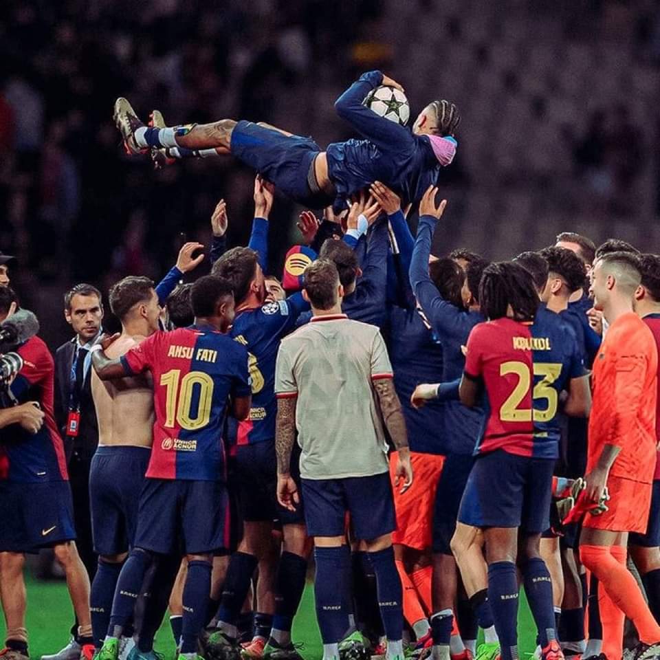 A_Basit0's tweet photo. 🚨🚨TIME FOR GAINS! NO Barca fan should have less than 10,000 followers Comment "Visca Barca" and follow everyone who likes, don't forget to follow me. 

All retweets appreciated, let's gooo.❤️💙 https://t.co/rqerHsh98j