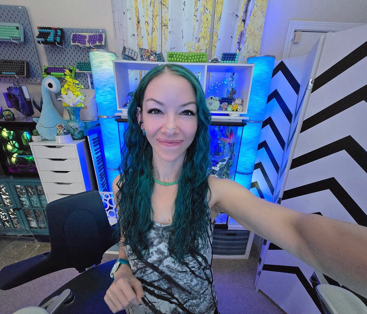 Missed you friends!! Finally feeling better, so we're live!! Twitch.tv/Tessachka