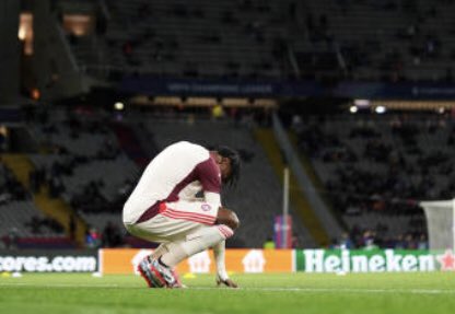 FCB_FANPAGGE's tweet image. Tel in a really heartbroke after referee blows he’s whistle. Tel loves to thank the fans but didn’t and just went dressing room directly. 😞😶‍🌫️
”Coach said he liked Tel” 
A sad #MathysTel 🇫🇷