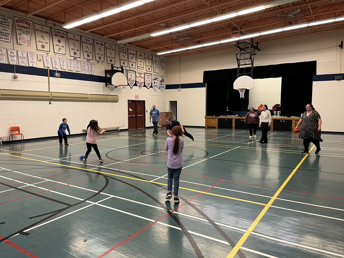 mspenneysclass's tweet photo. We had such a fun first night at play 4 fun! @schoolsportsnl @bishopwhiteNL https://t.co/L500ukX1GS