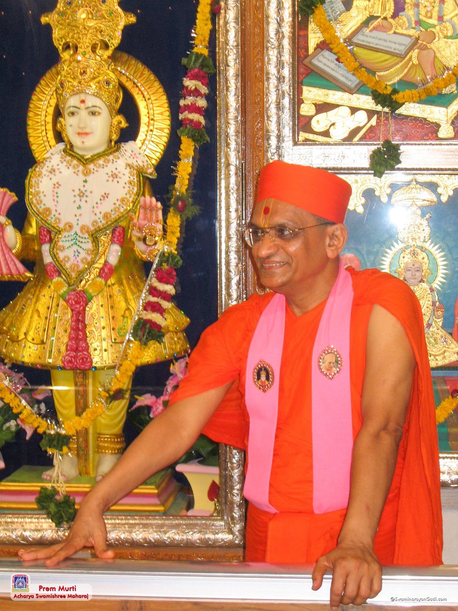 SGadiVadodara's tweet photo. Remembrance of our beloved Vedratna Acharya Shree Purushottampriyadasji #Swamishree Maharaj.
#AcharyaSwamishreeMaharaj
#PremMurti
#Bapa
#Swamibapa
#ManinagarMandir
#SwaminarayanGadi
#ShreeMuktajeevanSwamibapa
#photodaily https://t.co/NaC7OWRAmF