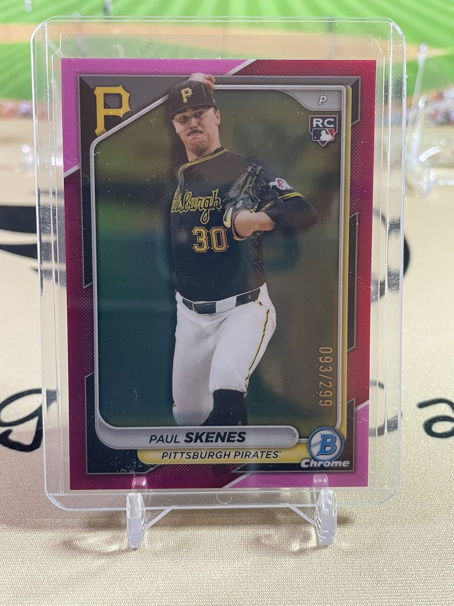 LongBallCards's tweet image. Lots of highlights from tonight’s break. Had to pare it down to these 😮🔥 #thehobby #paulskenes #jacksonchourio #garbagepailkids