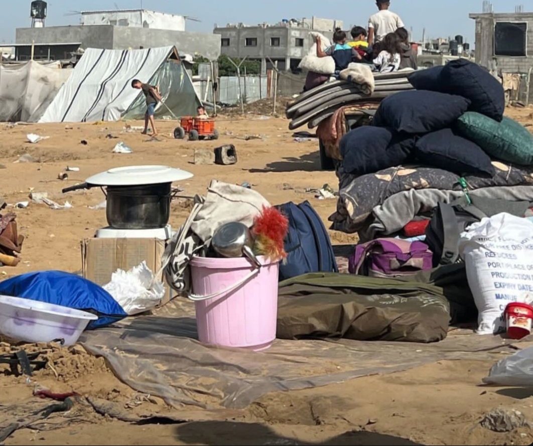 supressedvoic's tweet photo. ATTENTION PLEASE ⚠️ 

As  all of you know, the whole year of genocide, destruction, hunger, poverty, and displacement have made Palestinians tired and helpless.

All Palestinians need your help as their sufferings are still going on. 
They are surviving through your help. From now onwards, I'll try to share the stories of deserving Palestinian families through this platform. 

I request you to help all the needy families by sharing and donating to their campaigns 🕊️🍉🇵🇸

🧵