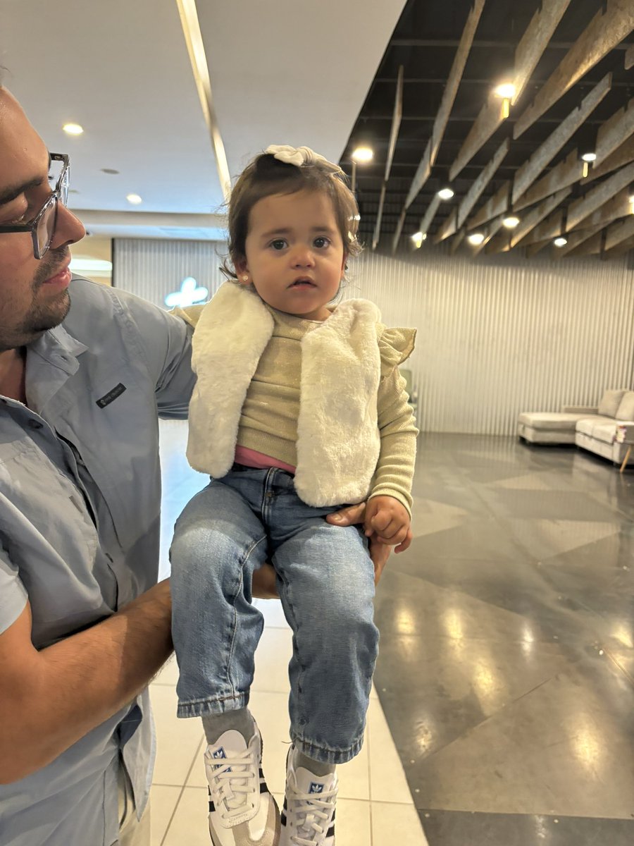 AnaPaulaCalvo3's tweet photo. Ella es mi obra de arte 🖼️ y yo estoy 🫠🫠🫠 por ella 😍😍😍😍😍❤️ te AMO Valentina https://t.co/nj2PCgaFkL