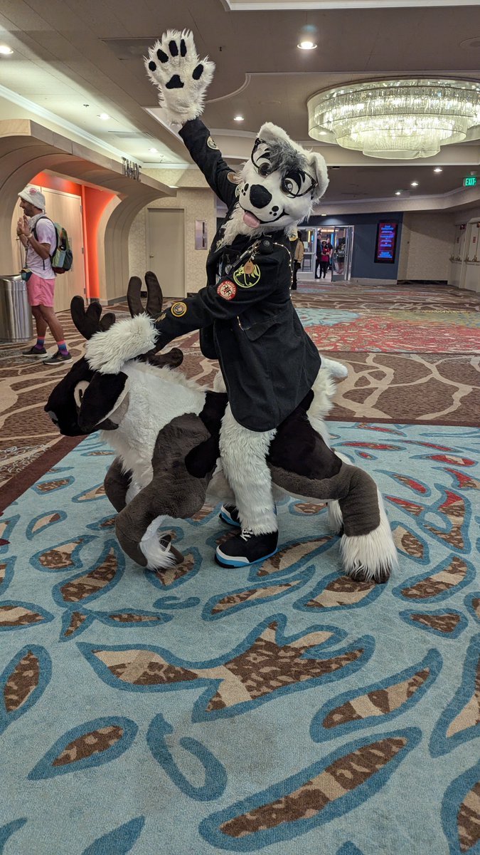 Amenophis (@amenophis_cat) on Twitter photo Oh deer! Vamoose for a ride on <a href="/CreepCatToyCo/">🖤Creep Cat Toy Co.🖤</a>'s giant plush prototype at #blfc24 #blfc2024 Oh deer! Vamoose for a ride on <a href="/CreepCatToyCo/">🖤Creep Cat Toy Co.🖤</a>'s giant plush prototype at #blfc24 #blfc2024