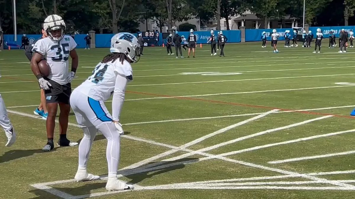 PFFNewleads's tweet image. 🚨 PFFNEWS 🚨

Despite tearing his ACL last October, the top RB from the 2024 draft class is back on the field. Coach Dave Canalés says, “We’re ramping him up, and there’s a lot we’re going to use 24 for. He looks good, explosive and fast.” 🔥👀 #NFL #FantasyFootball #2024Draft