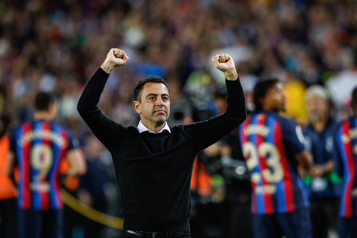 PedriFCB's tweet photo. No es necesario tirarle mierda a Xavi para resaltar el excelente trabajo de Flick. Respetemos una leyenda del club. https://t.co/8ze52ulKVD