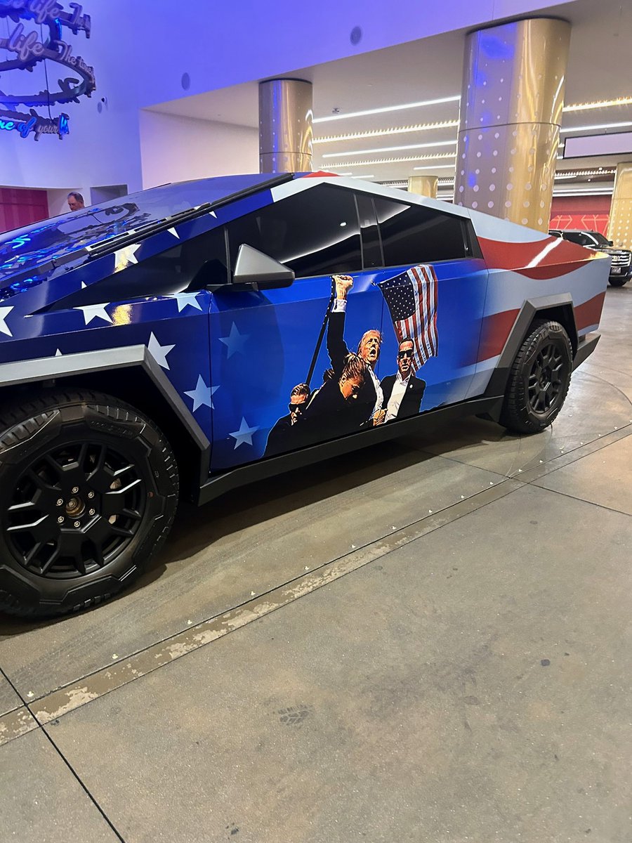 Las Vegas Locally 🌴 tweet media