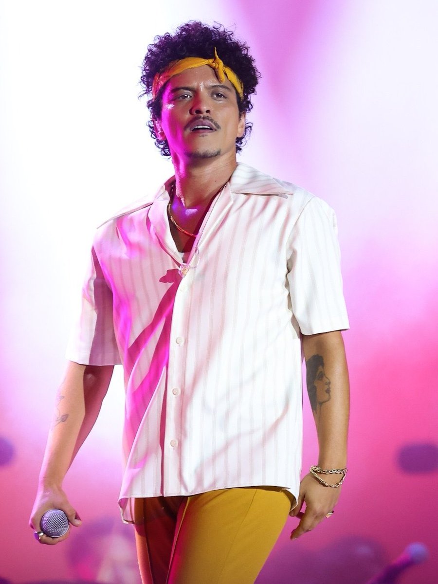 Moises Ivan Mora (@moisesivanmora) on Twitter photo Hoy en mi día libre va a estar <a href="/BrunoMars/">Bruno Mars</a> en <a href="/TeleUniCompany/">TelevisaUnivision</a> Llévenme al #UpFront de #TelevisaUnivision a ver a <a href="/BrunoMars/">Bruno Mars</a> pliiiiissss, le caigo a brevedad !!! Que ganas de cantar sus canciones !!☺️☺️☺️ Hoy en mi día libre va a estar <a href="/BrunoMars/">Bruno Mars</a> en <a href="/TeleUniCompany/">TelevisaUnivision</a> Llévenme al #UpFront de #TelevisaUnivision a ver a <a href="/BrunoMars/">Bruno Mars</a> pliiiiissss, le caigo a brevedad !!! Que ganas de cantar sus canciones !!☺️☺️☺️
