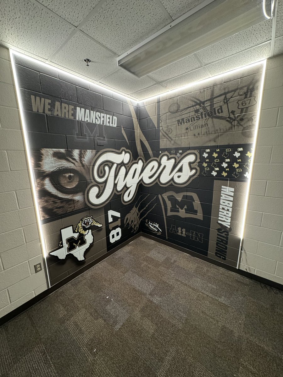SIDesign & Printing LLC (@sidesignprint) on Twitter photo Finished another photo backdrop for Mansfield High School! <a href="/mansfieldisd/">Mansfield ISD</a>
👉 SIDesign & Printing, LLC
#DontSettleForPlain Finished another photo backdrop for Mansfield High School! <a href="/mansfieldisd/">Mansfield ISD</a>
👉 SIDesign & Printing, LLC
#DontSettleForPlain