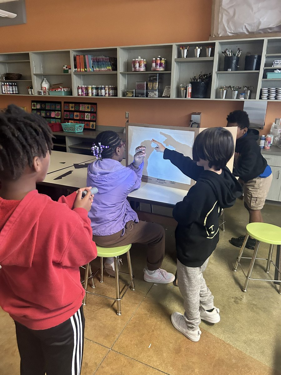 LorenFoster's tweet image. No power at school, no problem! Perfect time to start Shadow Stories! #DART #artsintegration @SchuemannTCS