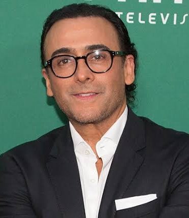 adriansae92's tweet image. #TheOffice tendrá su versión mexicana y este es el cast ideal para interpretar a los personajes:

1. Michael Scott - Adal Ramones
Se dice que el mexicano ya tiene experiencia abandonando su programa en su mejor momento.