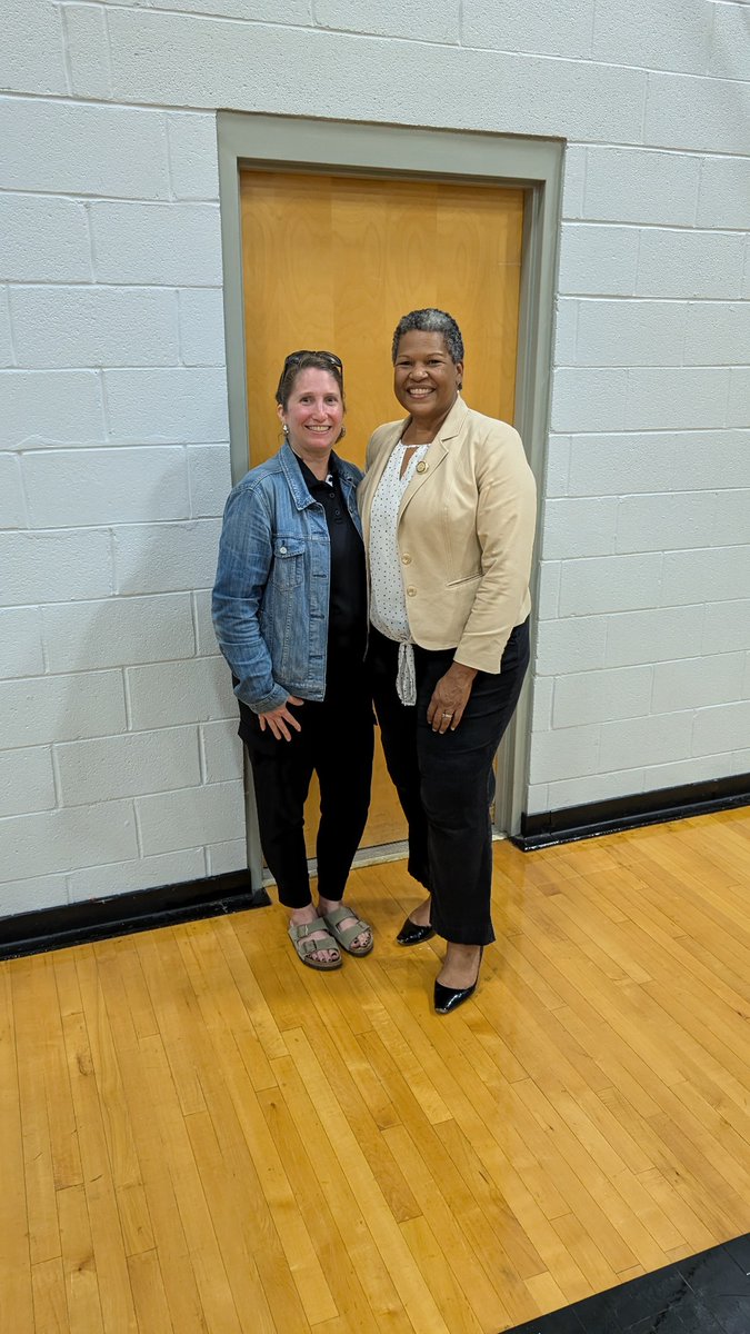 Michelle Maldonado (@michelleforva) on Twitter photo So much fun watching our kids get excited about future possibilities at tonight's <a href="/MPHSVACougars/">MPHSCougars</a>'s career fair! Big thanks to our guidance counselors, #LisaWolf & all the vendors/orgs who came out to support our students! Especially nice to see our brothers from #IBEWLocal26! So much fun watching our kids get excited about future possibilities at tonight's <a href="/MPHSVACougars/">MPHSCougars</a>'s career fair! Big thanks to our guidance counselors, #LisaWolf & all the vendors/orgs who came out to support our students! Especially nice to see our brothers from #IBEWLocal26!