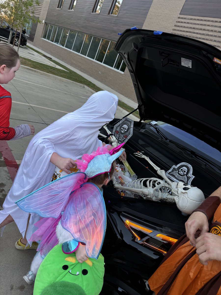 Thanks <a href="/HumbleISD_KMS/">Kingwood Middle</a> for the fun Trunk or Treat!