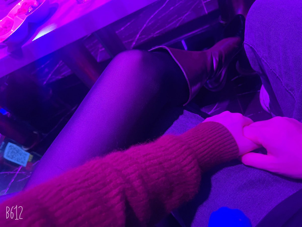 两个人喝酒总少了点什么，什么时候才能碰到一个优质单