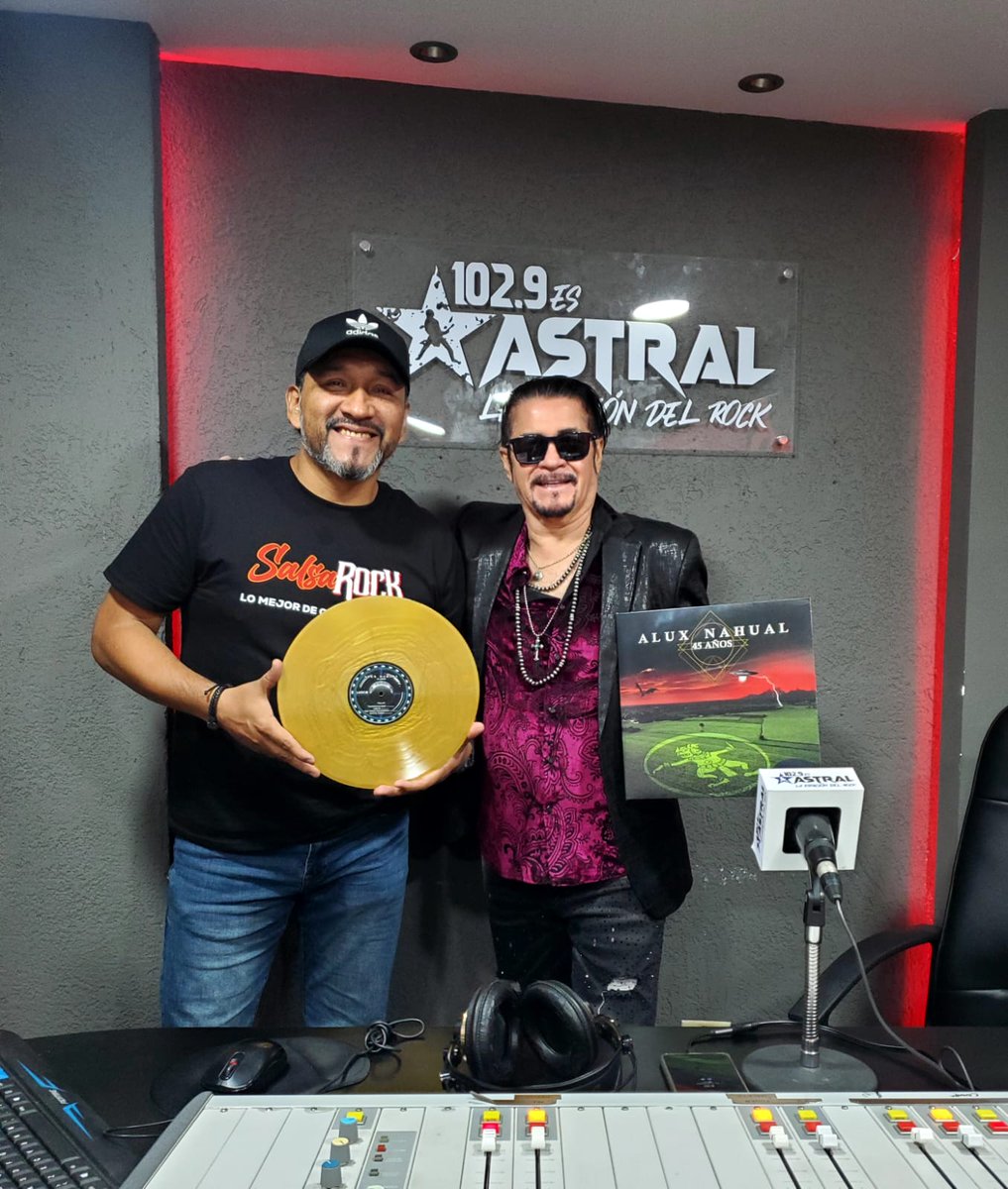 AluxNahualOfici's tweet photo. ¡Qué buena gira de medios hoy en #ElSalvador! Ahora ya todos saben que tienen que sacar los pasos prohibidos para el concierto de #SalsaRock para el próximo 1 de noviembre. Gracias a todos por tanto cariño y apoyo. https://t.co/zEhwFyD7nD