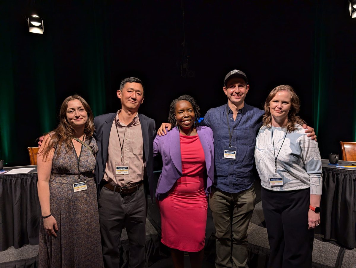 Flo4Sacramento's tweet image. Thank you to @kviepbs and @sacbee_news for hosting today's debate.

Volunteer with #TeamFlo and learn more about my priorities at floformayor.com

Remember to Vote for Dr. Flo for mayor by November 5th!

#FloForMayor