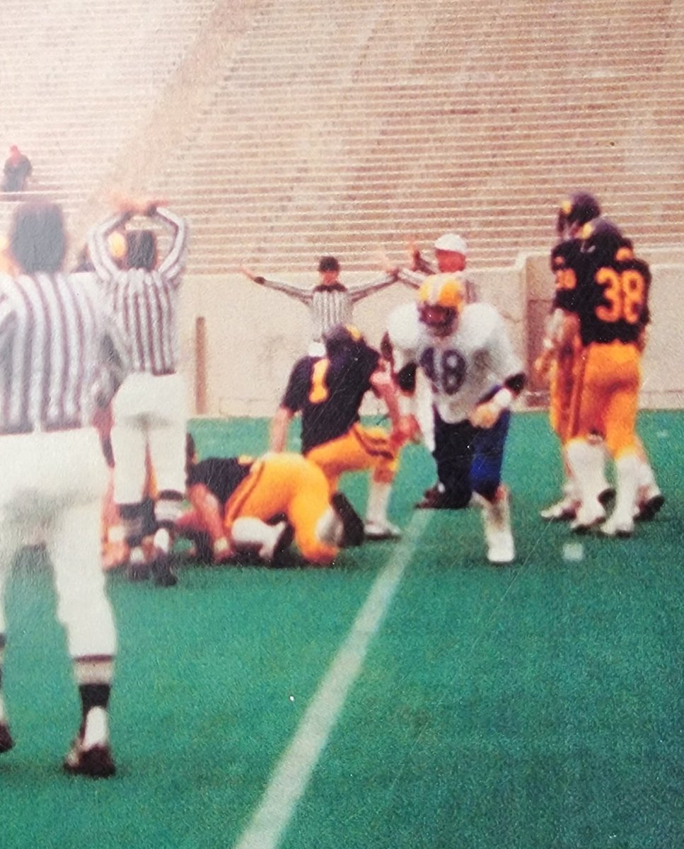 Don Davis tweet media