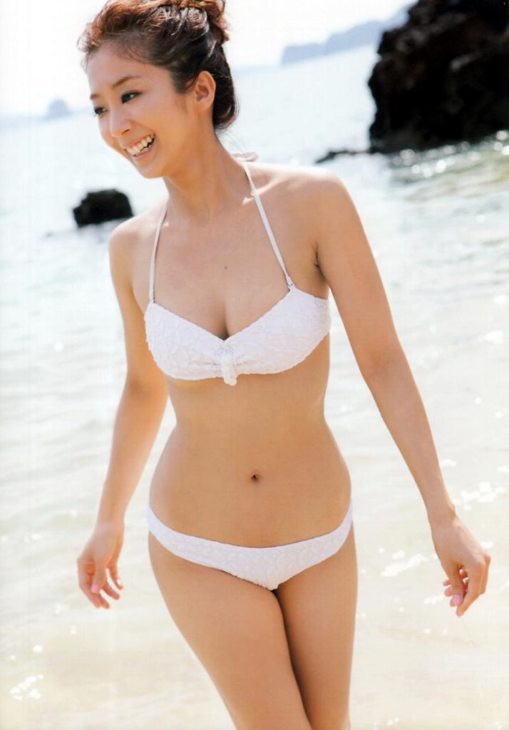 優香のカーセックスを妄想させる画像1