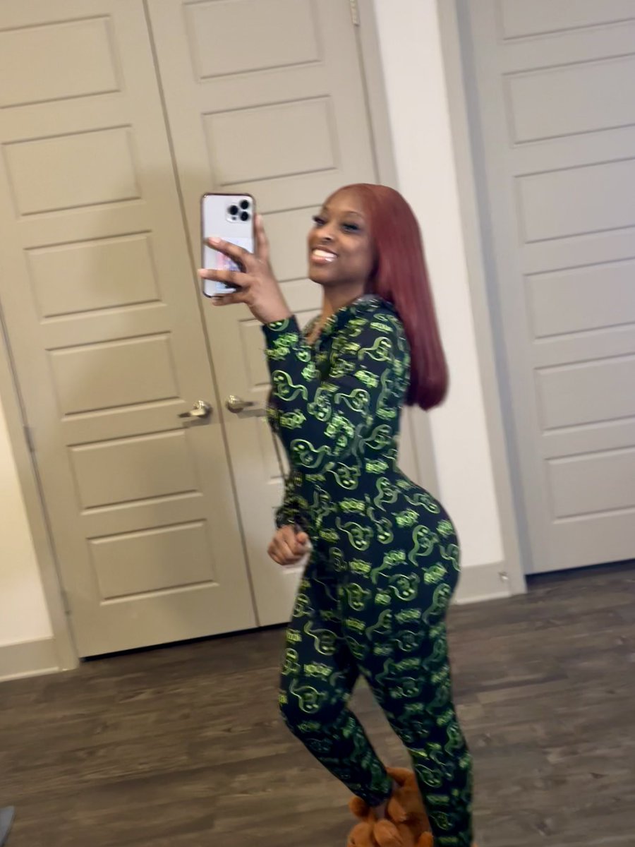 briittbrxt's tweet photo. Boo 👻 https://t.co/8B6CqSla7A