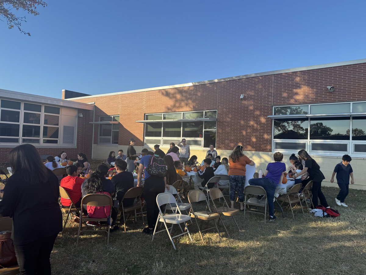 Ms.Trattler tweet media