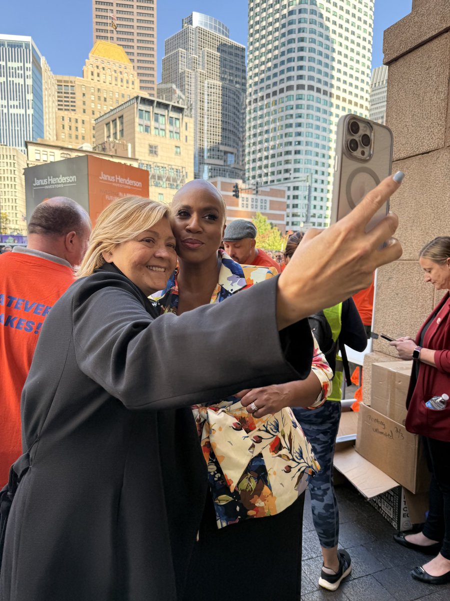 Congresswoman Ayanna Pressley tweet media