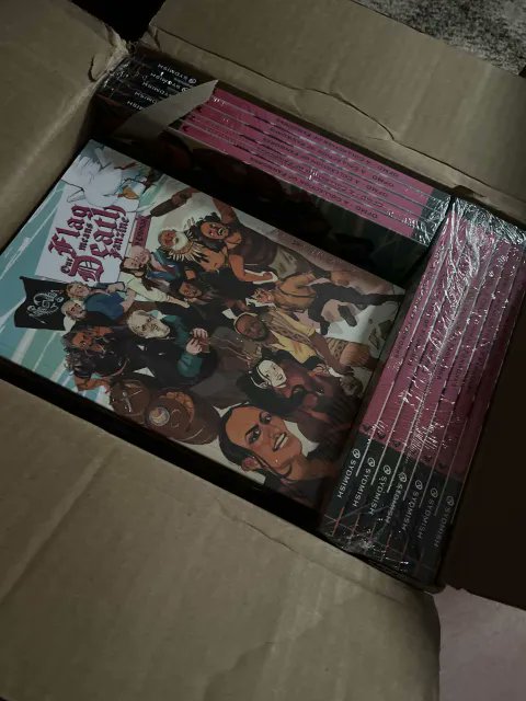 The zines have made it SAFELY TO OHIO FOR GALAXYCON! Alas, I am still in Canada, but to those who preordered them: they're all set to mail out to you in December!! Now we just await the charms <3
-
#ofmd #ourflagmeansdeath #Stedebonnet #Edwardteach #Izzyhands #gentlebeard