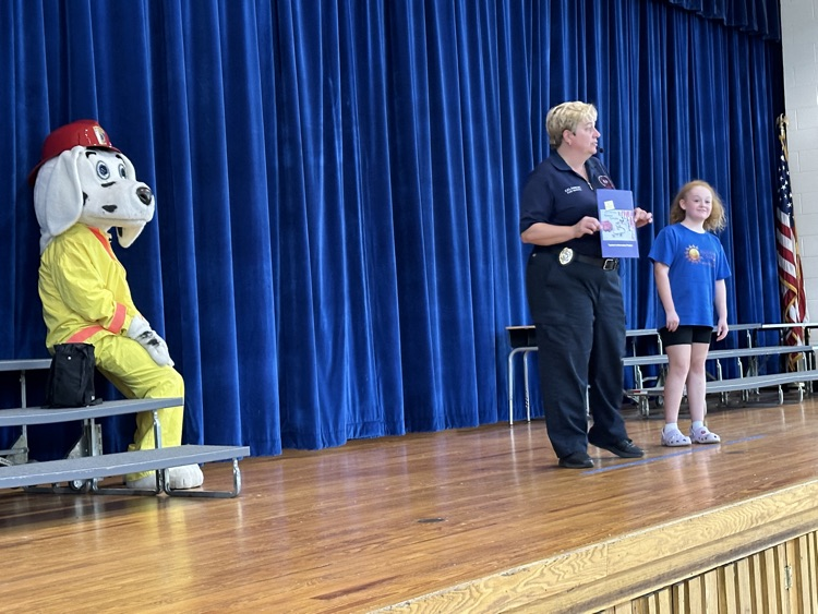 We loved our visit from Fire Marshall Kim and Sparky yesterday! Thank you for teaching us about fire safety! 💙🔥