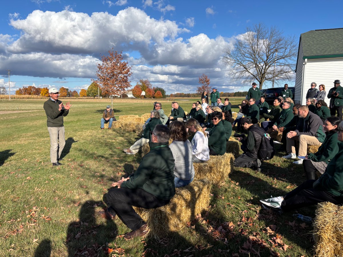 KBSLTER's tweet image. What an honor to be the final stop on the first-annual #SpartanBusTour! We were visited by MSU President, Kevin Guskiewicz, and 60 faculty and staff from across the departments (and even a red tailed hawk)!
