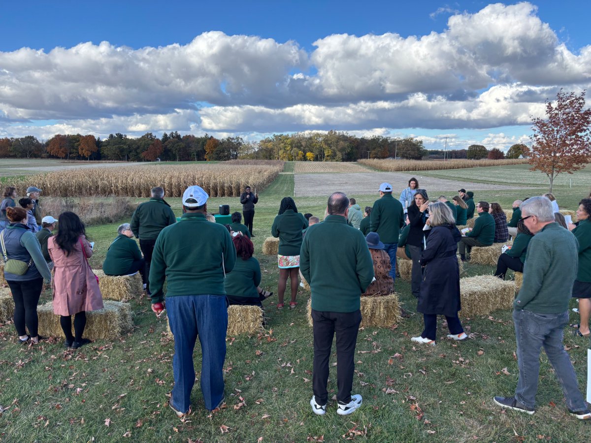 KBSLTER's tweet image. What an honor to be the final stop on the first-annual #SpartanBusTour! We were visited by MSU President, Kevin Guskiewicz, and 60 faculty and staff from across the departments (and even a red tailed hawk)!