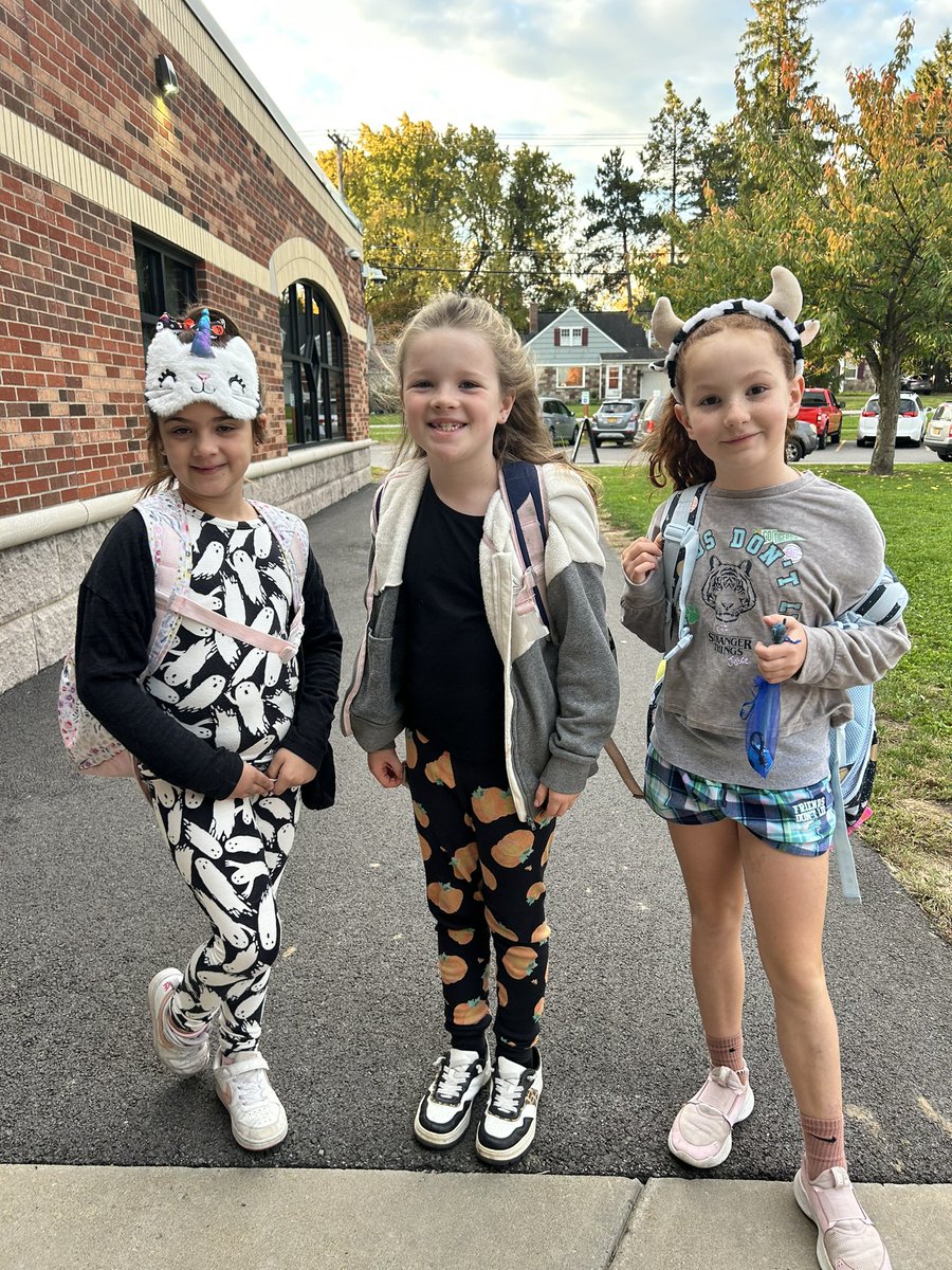Spirit Week at Colebrook! Pajama Day. Everyone’s favorite! 💛💙🦅